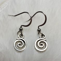 Tiny Spiral Charm Earrings. These Charms Are Approximately 11x8mm. Brand New And Made From Alloy Metals. #Spiral #Geometric #Silver #Punk #Steampunk Secret Box, Gold Dipped, Earrings Color, Gold Gold, Charm Earrings, Body Art, Piercings, Jewelry Earrings, Charms