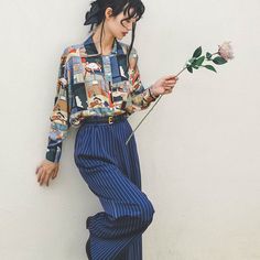 Blue Striped Pants Outfit, Stripe Pants Outfit, Drawing Retro, Artsy Outfit, Striped Wide Leg Pants, Summer Inspo, High Waist Fashion, Cartoon Drawing, Pantalon Large