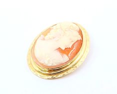 FOR SALE :  14K Yellow Gold  Vintage Shell Cameo Edge Brooch / Pendant 11 grams  PRE-OWNED, VINTAGE BROOCH.  CAN BE USED AS A PENDANT TOO. DIMENSIONS : 1.7 x 1.36 in ( 43 x 34 mm )  TOTAL WEIGHT : 11 grams ( 7.0dwt)  EXACTLY AS PICTURED  PLEASE SEE PHOTOS FOR MORE INFORMATION  NEED MORE DETAILS PLEASE DON'T HESITATE TO ASK A QUESTIONS! Shipping and Handling: USPS/FedEx MAILReturns: Are not accepted for this item. Vintage Intaglio Brooches For Anniversary, Vintage Yellow Gold Oval Brooch, Elegant Cameo Brooch In Yellow Gold, Vintage Cameo Brooch In Yellow Gold, Antique Gold Cameo Brooches, Elegant Gold Cameo Brooch, Vintage Gold Intaglio Brooches, Gold Oval Cameo Brooch, Vintage Yellow Gold Cameo Brooch