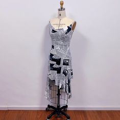 Carrie Satc, Newspaper Dress, Black Clothes, Cocktail Party Dress, Dress Summer, Elegant Fashion, Cocktail Party, Newspaper, Summer Dress