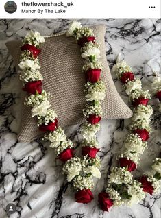 Varmala Indian Weddings Design, Vermala Decor Ideas, Wedding Flower Garland Indian, Simple Flower Garland, Bridal Mala Flower, Simple Wedding Garland, Simple Garland For Engagement, Indian Wedding Flower Garland, Bridal Varmala