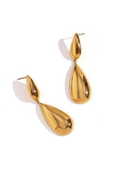 *FINAL SALE Length: 6cm18k Gold PlatedStainless SteelWaterproofTarnish-ResistantLead & Nickel Free The Deja 18k Gold Plated Drop Earrings boast a sleek and minimalistic design, perfect for sophisticated styling. Their timeless elegance adds subtle luxury to any look. All orders will be packaged in our signature cotton pouch, great for gifting or keeping your jewels safe while traveling!ISOLA JEWELRY CARE Subtle Luxury, Cotton Pouch, Minimalistic Design, Gold Drop Earrings, Keep Jewelry, Jewelry Care, Jewelry Stores, Minimalist Design, Timeless Elegance