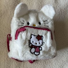 Brand New Adjustable Straps Cute White Backpack For Back To School, Playful White Backpack For School, Playful White Student Backpack, Hello Kitty White Backpack For School, White Hello Kitty School Backpack, White Hello Kitty Backpack In Kawaii Style, White Hello Kitty Kawaii Backpack, White Hello Kitty School Bags, White Kawaii Backpack With Hello Kitty Print