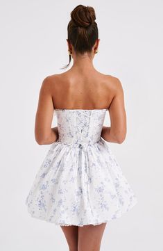 This mini is having a moment! Made in a premium cotton blend fabric. this strapless design features a boned corset to snatch the waist and a super full skirt. The look is complete with delicate lace trims and shirring to the back.   Colour: Blue Ditsy Print. Premium non-stretch cotton blend fabric. Fully lined. Strapless with lace trim. Gathered. underwired cups. Boning in corset. Lace trim detail. Super full skirt. Shirred back detail. Mini length. Model is an XS and is wearing an XS. Homecoming Dresses Corset, White Dress Spring, Midi Dress Wedding Guest, Mini Tube Dress, Ditsy Print, Maxi Dress Sale, Sparkle Dress, Dresses By Length, Formal Dresses Prom