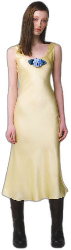 Formal Solid Color Bias Cut Dress, Formal Bias Cut Silk Dress, Formal Silk Square Neck Dress, Formal Silk Dress With Bias Cut, Formal Silk Dress With Square Neck, Elegant Formal Dress With Subtle Sheen, Silk Square Neck Dresses For Formal Occasions, Elegant Slip Dress With Fitted Bodice And Straight Neckline, Elegant Dresses With Subtle Sheen For Evening