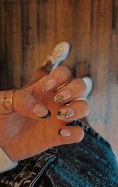 Trendy Western Nails, Zach Bryan Inspired Nails, Boujee Nails Designs Black, Morgan Wallen Nails Design, Punchy Nail Ideas, Morgan Wallen Nails, Nails Designs Black, Nashville Nails Ideas, Country Concert Nails