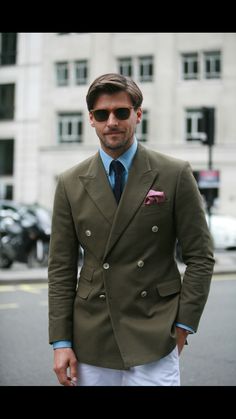 European Fashion Men, Pitti Uomo Street Style, Summer Suits Men, Blazer Outfits Men, Dress Suits For Men, Mens Fashion Blog, Contemporary Clothing, Best Mens Fashion, Sharp Dressed Man