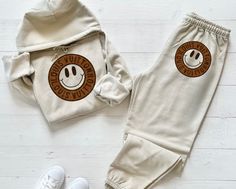 Smiley Set Choose between sweatshirt or hoodie Size: S-4XL Tat: 7-14 business days Tan Hoodie, Snorkel Set, Hoodie And Sweatpants, Sweatpants Set, Autumn Sales, White Hoodie