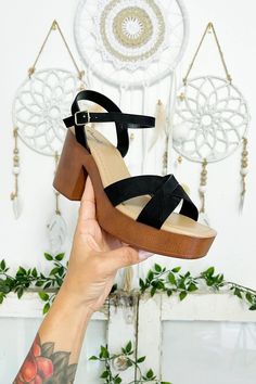 Black Platform Block Heel Sandal Spring And Summer Outfits, Stop And Shop, Neutral Shoes, Platform Block Heels, Etsy Wedding, Black Platform