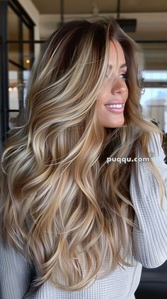 Light Brown Hair With Blonde Highlights Medium Shoulder Length, Honey Blonde With Lowlights, Cool Blonde With Lowlights, Warm Honey Blonde, Medium Ombre Hair, Shadow Roots, Winter Blonde Hair, Blonde Ombré