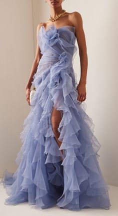 Organza Ball Gown, Prom Dress Inspiration, Gala Dresses, Couture Gowns, Glam Dresses, Gorgeous Gowns, Marchesa, Elie Saab, Event Dresses