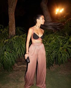 @Deyanira Simón 💎 Estilo Kardashian, Kourtney Kardashian Style, Kardashian Style, Kardashian Jenner, Kourtney Kardashian, Looks Style, Looks Vintage, Sporty Style, Fashion Killa