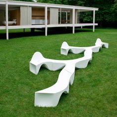 RIPTIDE Bench Public Playground, Friends Hanging Out, Modern Outdoor Living, Modular Chair, Contemporary Bench, Public Space Design, Modular Seating, Public Seating, Modern Outdoor Furniture