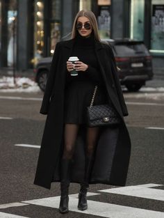 Winter Outfits Uk Style Women, Winter Outfits Glam, Mafia Aesthetics Women Clothes, Long Coat With Dress, White Long Coat Outfit, Black Loafers Outfit Winter, Kaban Outfit, Paris Looks Winter, Long Winter Dress Outfit