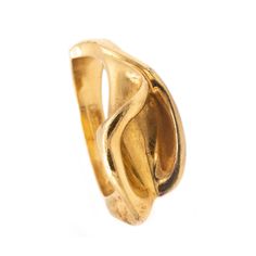 Rare Ring Designed By Elsa Peretti (1940-2021) For Tiffany Co. An Sculptural Free Form Ring Designed By Peretti, Back In The 1980's In The Shape Of A Calla Lily. Is A Beautiful Abstraction Of The Flower, Crafted In Solid 18 Karat Of High Polished Yellow Gold. This Little Sculpture Have A Reminiscence To The Flowers , Painted By The American Artist Women, Georgia O'keeffe (1887-1986). Have A Total Weight Of 7.94 Grams And The Actual Size Is 7, Sizable. The Top View Measures Are 22 Mm By 11 Mm. Stamped, With The Maker's Mark, The Gold Assay Hallmarks And Signed, "Tiffany Co. 18 K Peretti". Elsa Peretti, Was A Very Freeform Ring, Lily Ring, Elsa Peretti, Calla Lily, Womens Jewelry Rings, Tiffany & Co., Makers Mark, Ring Designs, Sterling Silver Jewelry