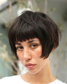 Low Maintenance Short Haircut, Pixie Bob Hairstyles, Short Bobs With Bangs, Short Choppy Haircuts, Choppy Haircuts, French Bob, Pixie Bob Haircut, Natural Wavy Hair, Short Bob Haircuts