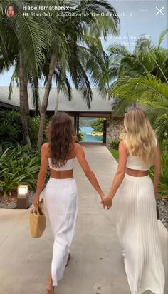 Summer Poses, Traje Casual, Vacation Pictures, Italian Summer, Summer Feeling, Summer Dream, Summer Photos, Summer Pictures