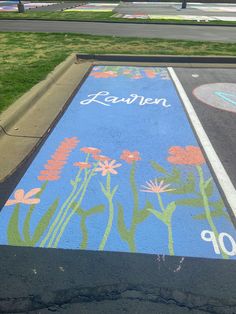 Senior Parking spaces, senior parking space ideas, senior parking spot, senior parking spot ideas, senior 2023, senior year, senior pictures, parking spot ideas, senior activities, painting ideas, decorating, flower painting, paint, parking spot with name, summer aesthetic, back to school, cute parking spot, class of 2023, painted parking spot Senior Brick Ideas Painting, Strawberry Parking Spot, School Brick Painting Ideas, Cute Easy Senior Parking Spots, Theatre Parking Spot, Group Parking Spot Ideas, Senior Parking Space Ideas Butterfly, Senior Parking Space Painting Ideas Easy