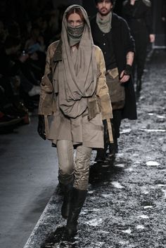 Post Apocalyptic Clothing, Apocalypse Fashion, Post Apocalyptic Costume, Apocalyptic Clothing, Dystopian Fashion, Post Apocalyptic Fashion, Apocalyptic Fashion, Desert Fashion, Catwalk Fashion