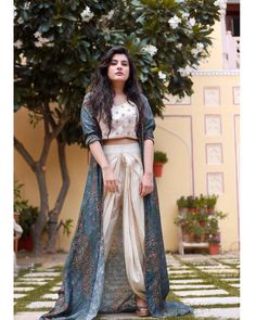 Ethnic Outfits Women, Lehnga Dress, Women In India, Indo Western Dress, Ethnic Outfits, Ethnic Dress, Indian Wedding Outfits