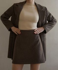 Rock Outfit, Wool Mini Skirt, Miniskirt Outfits, Online Fashion Store, Mode Inspo, Looks Chic, Professional Outfits, Online Fashion Stores, Looks Vintage