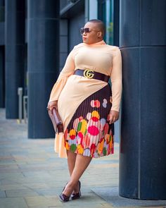 MaNgu on Instagram: “I pray that the Lord will give you extreme favour this week 🙏🏻🙏🏻🙏🏻 📷 @gentchronicles…” Curvaceous Fashion, Plus Size Inspiration, Pleats Skirt, Unique Womens Fashion, Miroslava Duma, Curvy Style, Queen Fashion, Big Girl Fashion, Plus Size Models