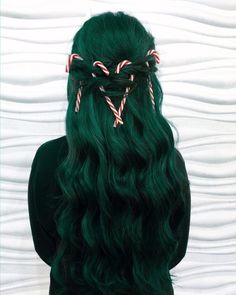 Holiday Hair Color, Dark Green Hair, Halloweenský Makeup, Christmas Party Hairstyles, Vintage Hairstyles Tutorial, Chignon Hair