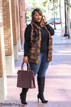 Short Plus Size Fashion, Faux Vest, Fur Vests, Plus Size Chic, Tokyo Street Fashion, Plus Size Fall Fashion, Hipster Grunge, Look Plus Size, Curvy Fashionista