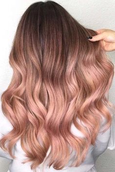 Rose Gold Hair Ombre, Brunette Ombre, Gold Hair Colors, Hair Color Rose Gold, Colored Hair Tips, Brunette Balayage, Caramel Hair, Strawberry Blonde Hair, Blonde Hair Looks