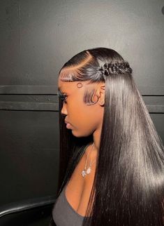 Our 13x6 frontal wig is featured in our premium wig collection. This wig comes with a 13x6 lace frontal and can be upgraded to HD lace for only $30 more! Our HD lace is thin and undetectable in addition to our premium high quality hair. The wig is very full (180% density). With the 13x6 parting space, your stylist has the option to do any style you like! Frontal Wig Hairstyles, Birthday Hairstyles, Wig Styling, Quick Weave Hairstyles, Frontal Hairstyles, Pretty Braided Hairstyles, Slick Hairstyles, Dope Hairstyles, Braided Hair