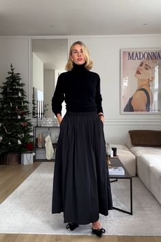 Poplin Skirt Outfit, Midi Pleated Skirt Outfit, Pleated Midi Skirt Outfit, Midi Pleated Skirt, Pleated Skirt Outfit, Poplin Skirt, Turtleneck Jumper, Midi Skirt Outfit, Turtle Neck Jumper