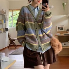 Stay cozy and warm in the Sage Autumn Aesthetic Striped Cardigan Size:• S: Bust: 116cm/ 45.7 in, Length: 66cm/ 26.0 in, Sleeves: 53cm/ 20.9 in• M: Bust: 118cm/ 46.5 in, Length: 67cm/ 26.4 in, Sleeves: 54cm/ 21.3 in• L: Bust: 120cm/ 47.2 in, Length: 68cm/ 26.8 in, Sleeves: 55cm/ 21.7 in• XL: Bust: 122cm/ 48.0 in, Length: 69cm/ 27.2 in, Sleeves: 56cm/ 22.0 inMaterial: Acrylic Outfit Astethics, Korean Preppy Style, Korean Preppy, Cardigan Rosa, Green Sweater Cardigan, Style Oversize, Estilo Preppy, Chic Sweaters, Cardigan Women