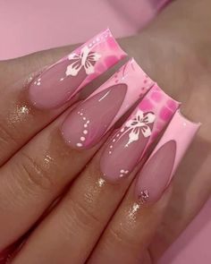 Summer Nail Inspo Tapered Square, Pink And White Nails Y2k, Pink Vacay Nails, Long Summer Nails Designs, Short Nails Acrylic Summer 2024, Y2k Hibiscus Nails, May Nails Ideas 2024 Square, Pink Nails Ideas 2024, Vacation Nails Mexico