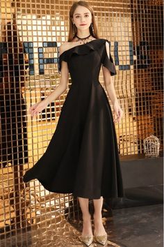 Shop Chic Black Midi Dress Aline For Semi Formal online. SheProm offers formal, party, casual & more style dresses to fit your special occasions. Formal Dress With Sleeves, Red Semi Formal Dress, Tea Length Formal Dresses, Tea Length Prom Dress, Pleated Party Dress, Formal Dresses With Sleeves, Prom Dresses 2019, Semi Formal Dress, Dress With Sleeves