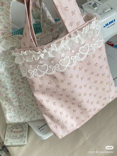 Girly Bags, Diy Tote Bag, Pretty Bags, Birthday Wishlist, Essential Bag, Pretty Selfies, Cute Bags