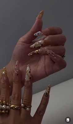 Girly Acrylic Nails, Dope Nail Designs, Almond Acrylic Nails, Bling Acrylic Nails, Minimalist Nails, Classy Nails