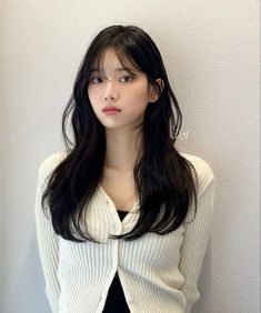 Korean Long Hair, Asian Haircut, Hair Style Korea, Hair Inspiration Long, Bangs With Medium Hair, Hairstyles For Layered Hair, Haircuts For Medium Hair, Haircuts Straight Hair