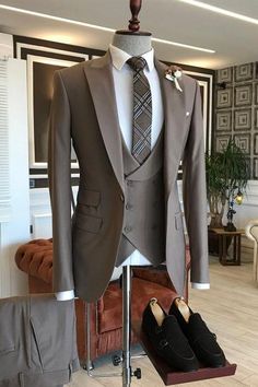 Business Suits For Men | Men's Formal Suits | Bradymensuit Business Suits For Men, Mens Suits Style Modern, Dapper Mens Fashion, Prom Suit, Striped Suit, Suits Men Business, Classy Suits, Business Suits, Tailored Suit