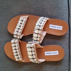 Nwot Steve Madden Rhinestone Slide Sandals Size 10 Synthetic Open Toe Sandals With Bling, Synthetic Bling Open Toe Sandals, Slip-on Synthetic Sandals With Rhinestones, Spring Bedazzled Flat Sandals, Synthetic Rhinestone Slip-on Sandals, Flat Synthetic Sandals With Bling, Adjustable Rhinestone Sandals With Round Toe, Adjustable Rhinestone Sandals, Synthetic Round Toe Sandals With Bling