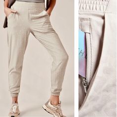 Athleta Brooklyn Textured Jogger Pant - Cream Leopard - Women's Plus Size 20-24 - Brand New! Look And Feel Fashionable In Our New Cream Leopard Print Brooklyn Textured Jogger Pant From Athleta. The Textured Fabric Adds A Unique Touch To These Joggers, Making Them A Stylish Choice For Any Occasion. With A Comfortable Fit And Flattering Silhouette, These Pants Are A Must-Have For Any Trendy Wardrobe. - Plus Size - Athleta Brand - Cream Color - Leopard Print Pattern - Brooklyn Textured Jogger Pant Gym Joggers With Elastic Side Panels, Versatile Joggers For Workout, Spring Workout Stretch Joggers, Relaxed Fit Activewear With Elastic Side Panels For Workout, Versatile Joggers For Gym, Stretch Sweatpants For Sports In Spring, Spring Stretch Sweatpants For Sports, Spring Yoga Pants With Elastic Waistband For Gym, Relaxed Fit Yoga Pants With Pockets For Sports