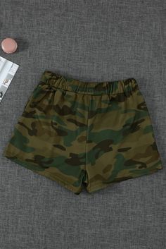 Green Camouflage Drawstring Casual Shorts Summer Camouflage Bottoms With Elastic Waistband, Camouflage Bottoms With Elastic Waistband For Summer, Camouflage Shorts For Beach, Summer Military Camouflage Bottoms, Stretch Camouflage Bottoms For Summer, Bottoms Shorts, Green Fashion, Camouflage, Casual Shorts