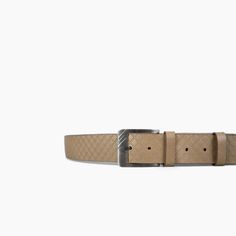 Introducing our Men's Beige Genuine Leather Belt, a perfect blend of subtlety and style for the modern man. Featuring a unique pattern and a sleek nickel silver buckle, this belt adds a refined touch to any outfit, making it a versatile accessory for any occasion. Premium Quality & Materials: Crafted from high-quality genuine leather, this belt offers durability and a soft, luxurious feel, ensuring it remains a staple in your wardrobe for years to come. Stylish Design: The beige leather, combine Elegant Business Belt With Clip, Elegant Leather Belt With Belt Clip, Modern Business Belt Buckles With Belt Included, Modern Business Belt With Belt Clip, Belt For Men, Leather Jeans, Beige Style, Jean Belts, Genuine Leather Belt