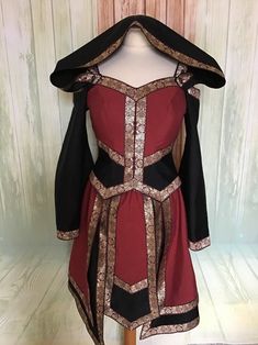 Celtic dress for fantasy larp | Etsy Amtgard Garb, Casual Fantasy Clothing, Dnd Outfits, Drama Clothes, Celtic Dress, Fantasy Items, Dnd Inspiration, Outfit Modest, Fantasy Outfits