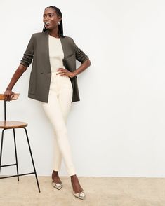 Janette Blazer - Light Ponte :: Ash – M.M.LaFleur Chic Lapel Collar Pantsuit For Workwear, Tailored Versatile Workwear Blazer, Tailored Versatile Blazer For Work, Chic Structured Blazer For Office Wear, Chic Tailored Blazer For Work, Tailored Versatile Blazer For Business Casual, Fall Sleek Long Sleeve Pantsuit, Sleek Long Sleeve Pantsuit For Fall, Spring Blazer With Structured Shoulders And Fitted Cut