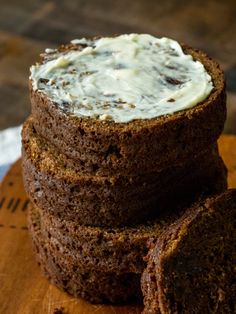 some brown bread with cream on top of it