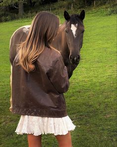 Miley Stewart, Farm Clothes, Looks Country, Cowgirl Aesthetic, August 31, Farm Girl, Horse Girl, Cute Fits, Bella Hadid