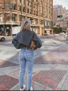 Look Jean, Pastel Outfit, Mode Inspo, Mode Inspiration, Iphone Wallpapers, Looks Vintage, Fall Winter Outfits, Outfits Casuales, Cute Casual Outfits