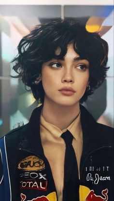 Pixie Cut Hairstyles, Short Wavy Haircuts, Androgynous Hair, Cut Hairstyles, Wavy Haircuts, Hair Inspiration Short, Short Curly Haircuts, Haircuts For Wavy Hair, Short Wavy Hair