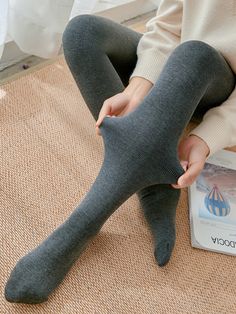 Simple Skinny Leg Keep Warm Solid Color Velvet Thermal Pants Bottoms LIGHT GRAY-One_size Rounded Wardrobe, Seluar Ketat, Thermo Leggings, Wool Tights, Winter Tights, Fleece Socks, Stirrup Leggings, Winter Typ, Thermal Pants