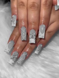 Nighttime Nails, Gray Nails With Design, Grey Nails Ideas, Cozy Colors, Grey Nail Designs, Acrylic Toe Nails, Punk Nails, Fall Nail Ideas